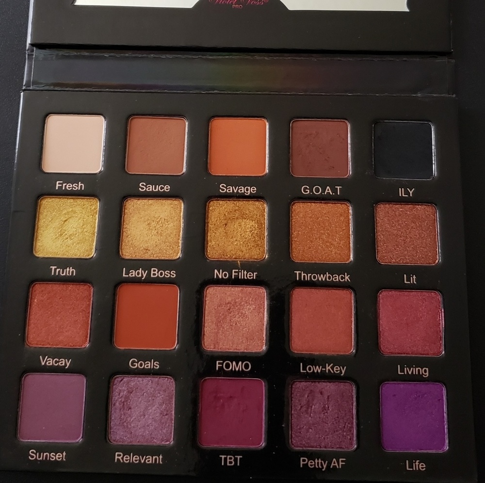 Makeup, eyeshadow